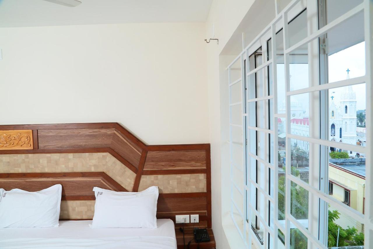 Annai In Saravana Bhavan Fine Stay And Restaurant Velankanni Esterno foto