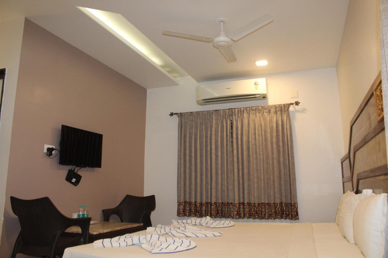 Annai In Saravana Bhavan Fine Stay And Restaurant Velankanni Esterno foto