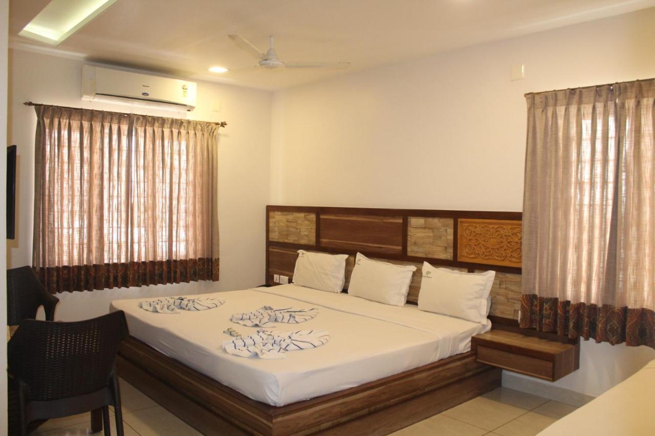 Annai In Saravana Bhavan Fine Stay And Restaurant Velankanni Esterno foto